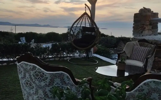 Zephyrus Sunset House