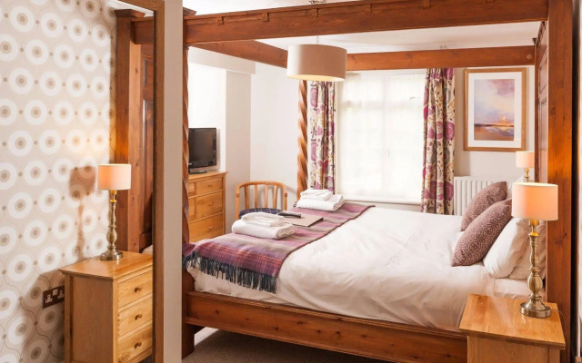 The Avon Causeway Hotel