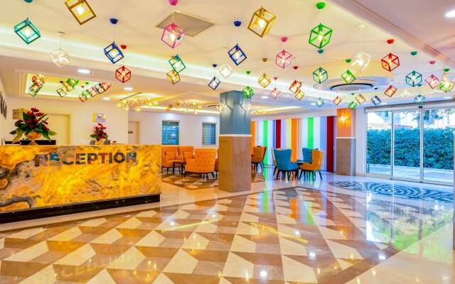 Crystal Club World of Colours - All inclusive