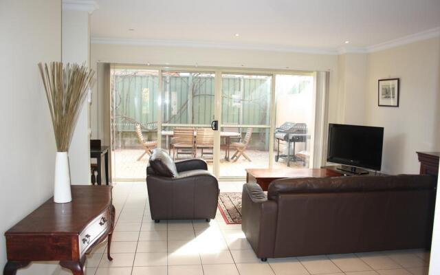 Albury Suites - Schubach Street
