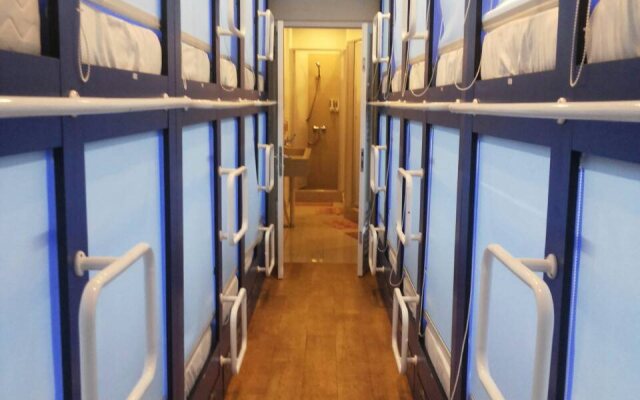 QB Sleep Capsule Hotel