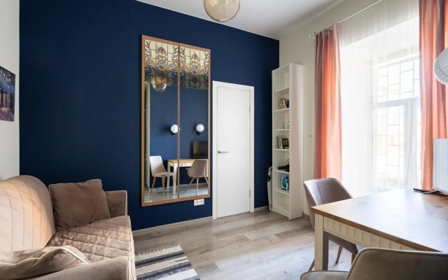 1912 на Угловом переулке 9