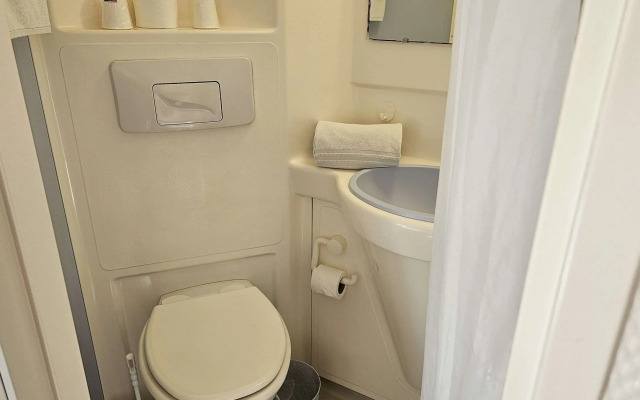 Brit Hotel Essentiel Pau Lescar