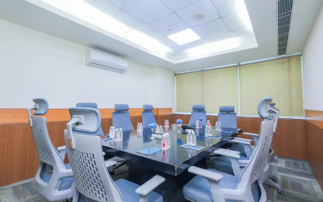 Hotel Hyphen Noida