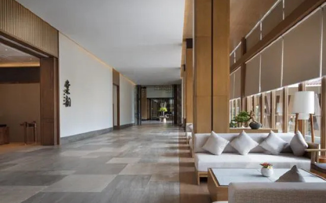 La Fountain Hotel  Resort