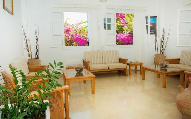 Avra Hotel