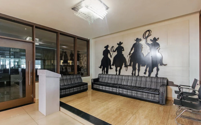 OYO 24799 Redlas Inn