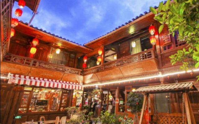 Lijiang Pengyouquan Inn