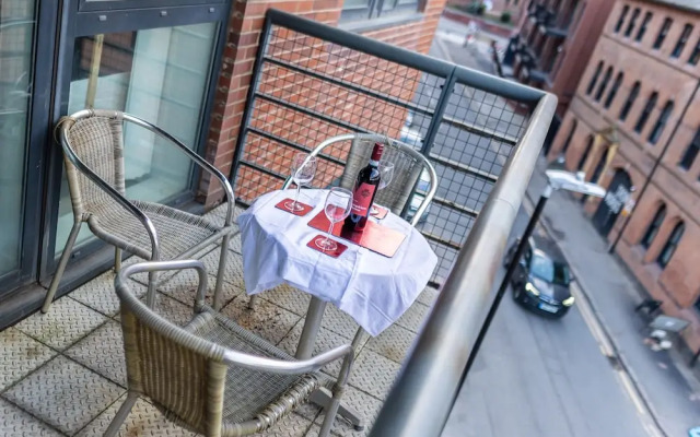 2ndhomestays-digbeth-birmingham - Central Location