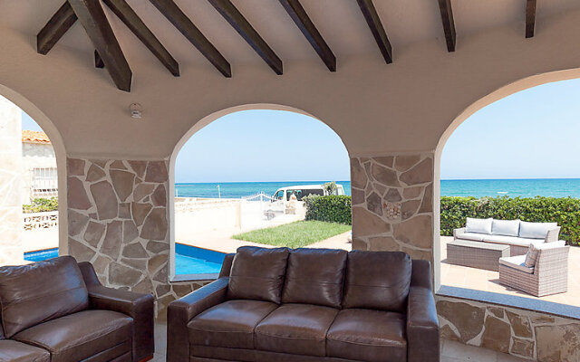 Villa Checa
