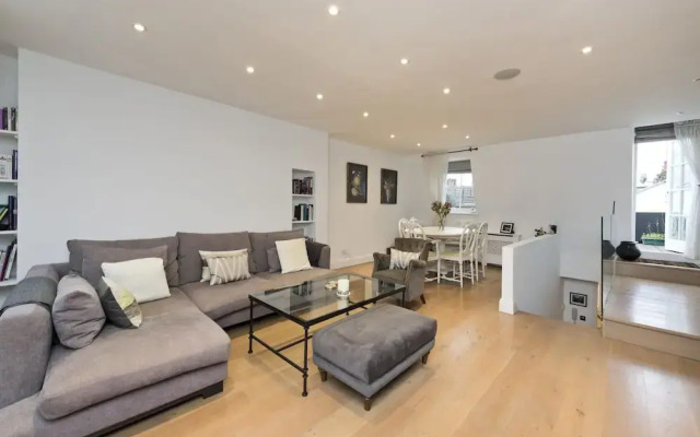 Fantastic 2bed Flat With Private Roof Terrace