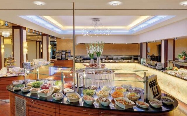 Thermenhotel Stoiser