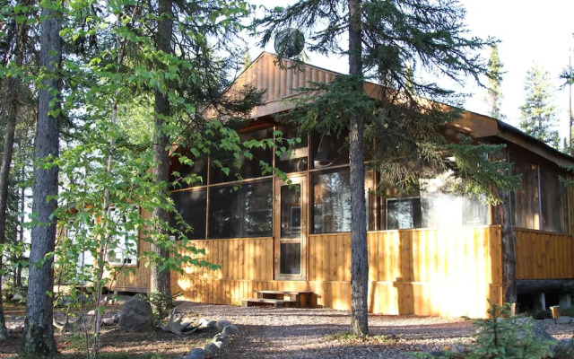 Minor Bay Lodge & Outposts