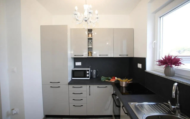 Beautiful vacation House Hana with pool