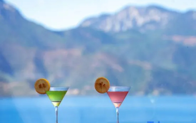 Lugu Lake Scenic Area Shuitian Yishe Loft Lakeview Vacation Apartment – Meal – Lijiang