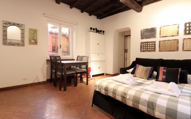 Lovely Navona Apartment