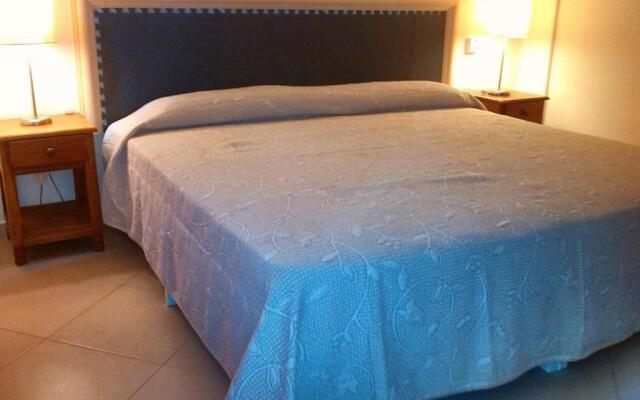 Hotel y Suites Corita