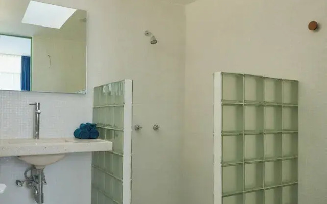 Casa Orbit AC Pool Jacuzzi Central Location