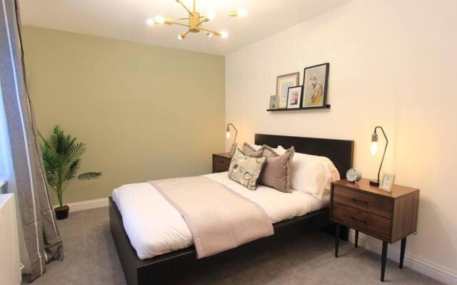 Cabot Mews Apartment 1