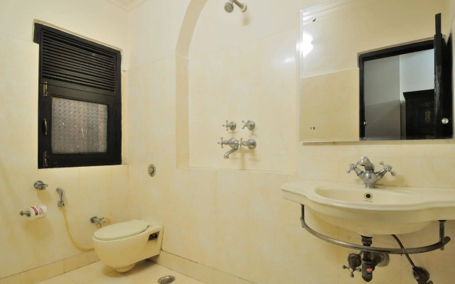 Jyoti Mahal A Royal Heritage  - 5 Mins from New Delhi Railway station & 2Mins From Metro