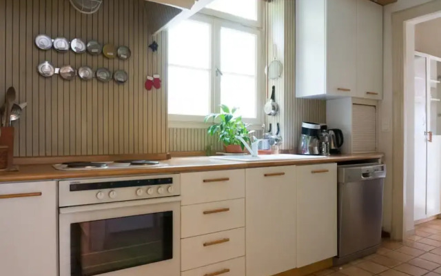 Secret Garden, 3br, Cozy and Quiet Athens Gem