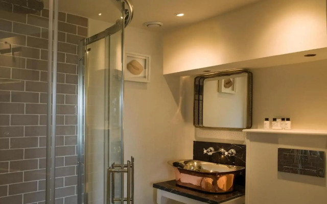 No.15 by GuestHouse, Bath