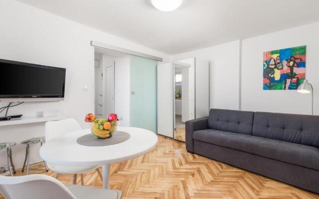 Studio apartman Rozi