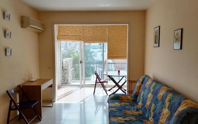 St Nikolas 1bdm Apartment, FREE Wi-Fi & Parking