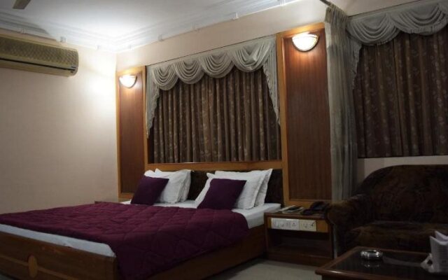Hotel Valiant