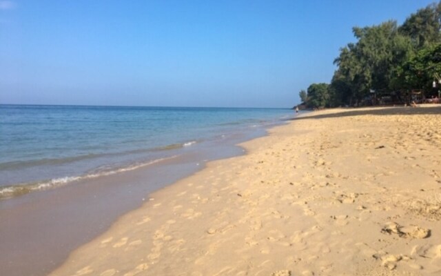 Four Person Apartment on Wonderful Koh Lanta