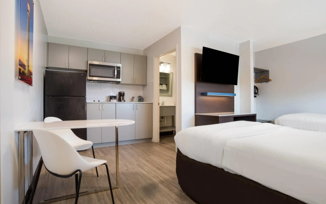 Suburban Studios Biloxi North Area