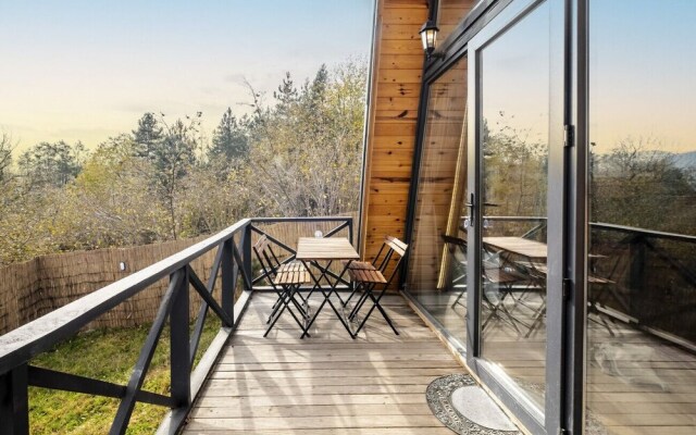 Enchanting Bungalow With Jacuzzi in Sapanca