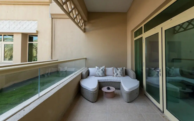 Rustic Palm 1BR w Beach Access