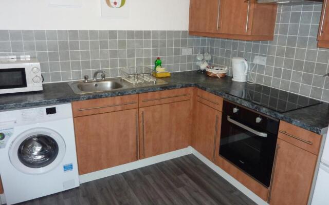 Paisley Central Apartment #2