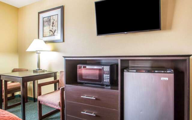 Quality Inn Morton at I-74