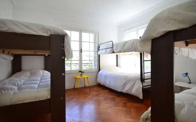 Yogi Hostels