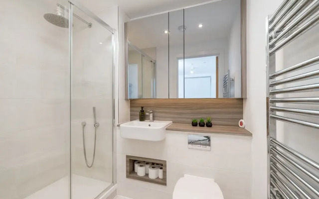 Madika Homes Stunning 2-bed Apartment in Colindale