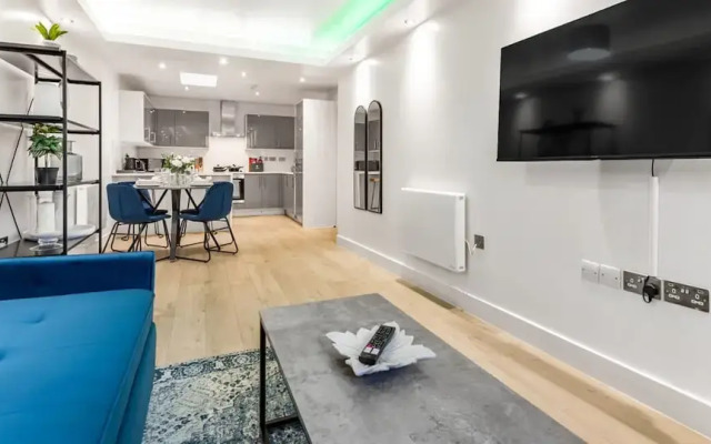 Ragan Court Apartments in Aldershot