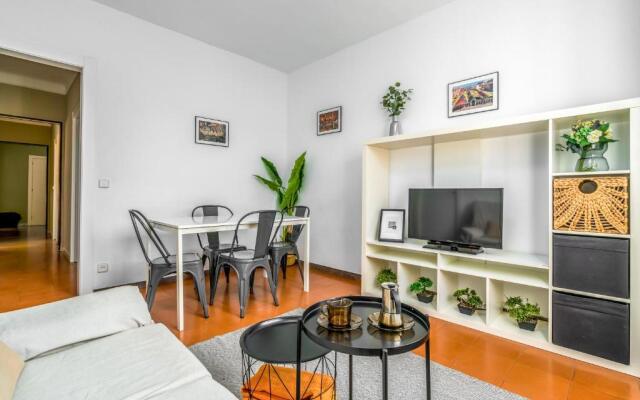 FridaysFlats, Arc de Triomf - Solar & Spacious