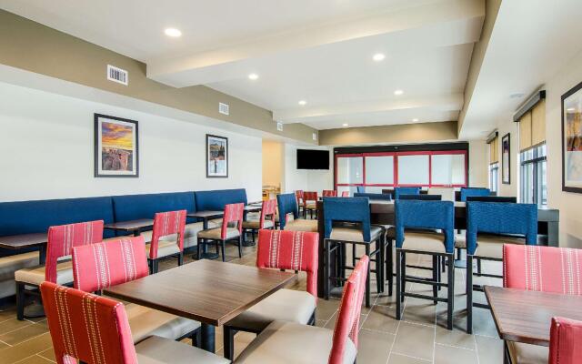 Comfort Suites Near Denver Downtown