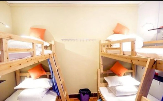 Zhuangse Chengdu Youth Hostel