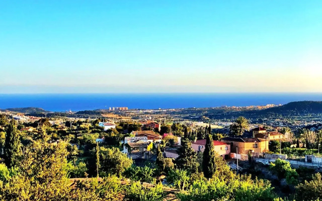 Puig Campana Nature Suites Hotel & BTT