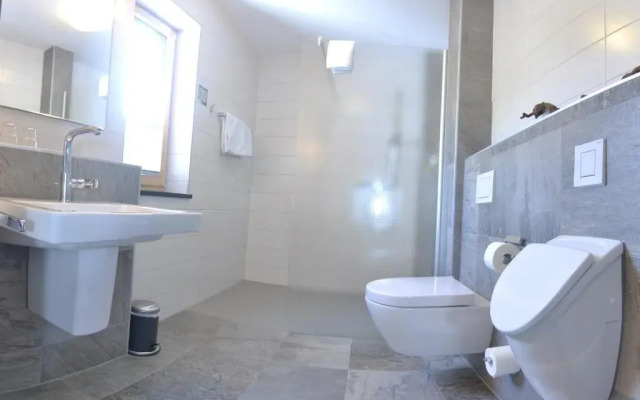 Weinhaus Am Schieferfels