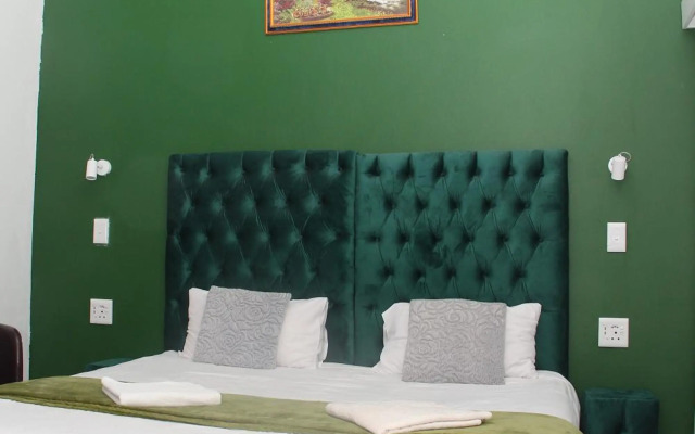 The White House Lodge