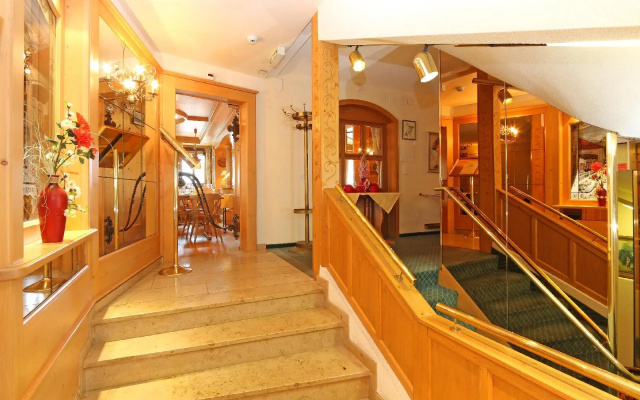 Grichting Hotel & Serviced Apartments – Lobby – Leukerbad
