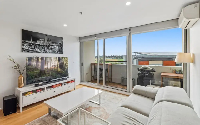 Sleek Kensington 2-bed With BBQ Area & Gym