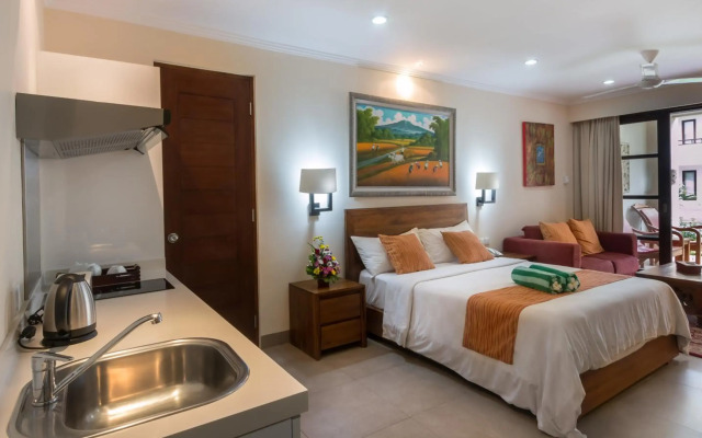 Peninsula Bay Resort