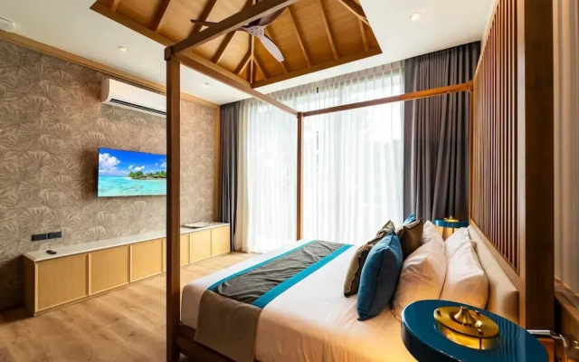 Luxury Teak 4BR Private Pool Villa in Bang Tao