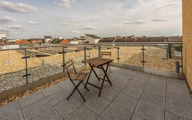 Rooftop Terrace Apartment - Reading
