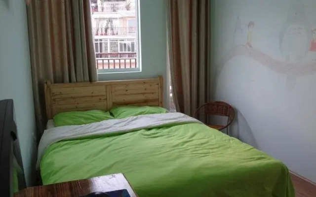 Linxi Xiaozhu Youth Hostel